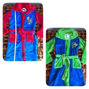 Super Mario Boys Soft Hooded Fleece Sleepwear Bathrobe-Plush robe for kids